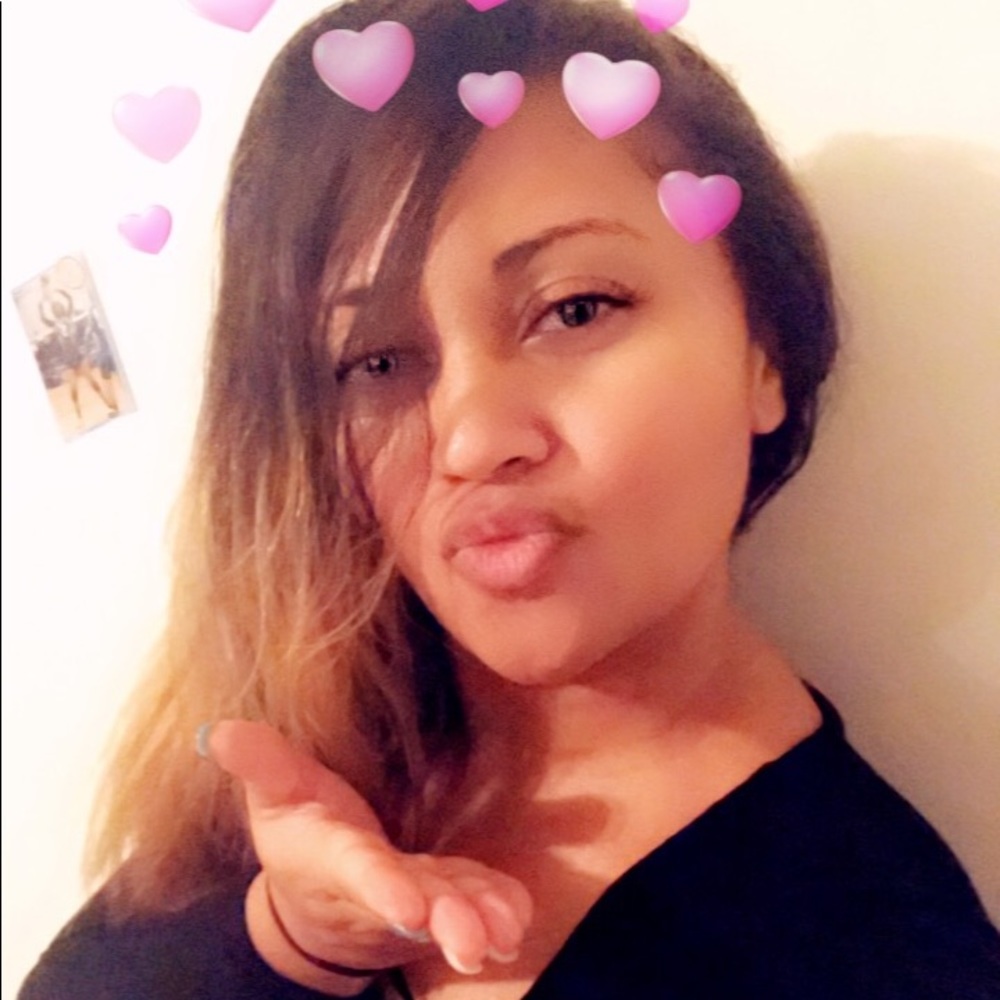A Girl in 😍 with the idea of ❤️
